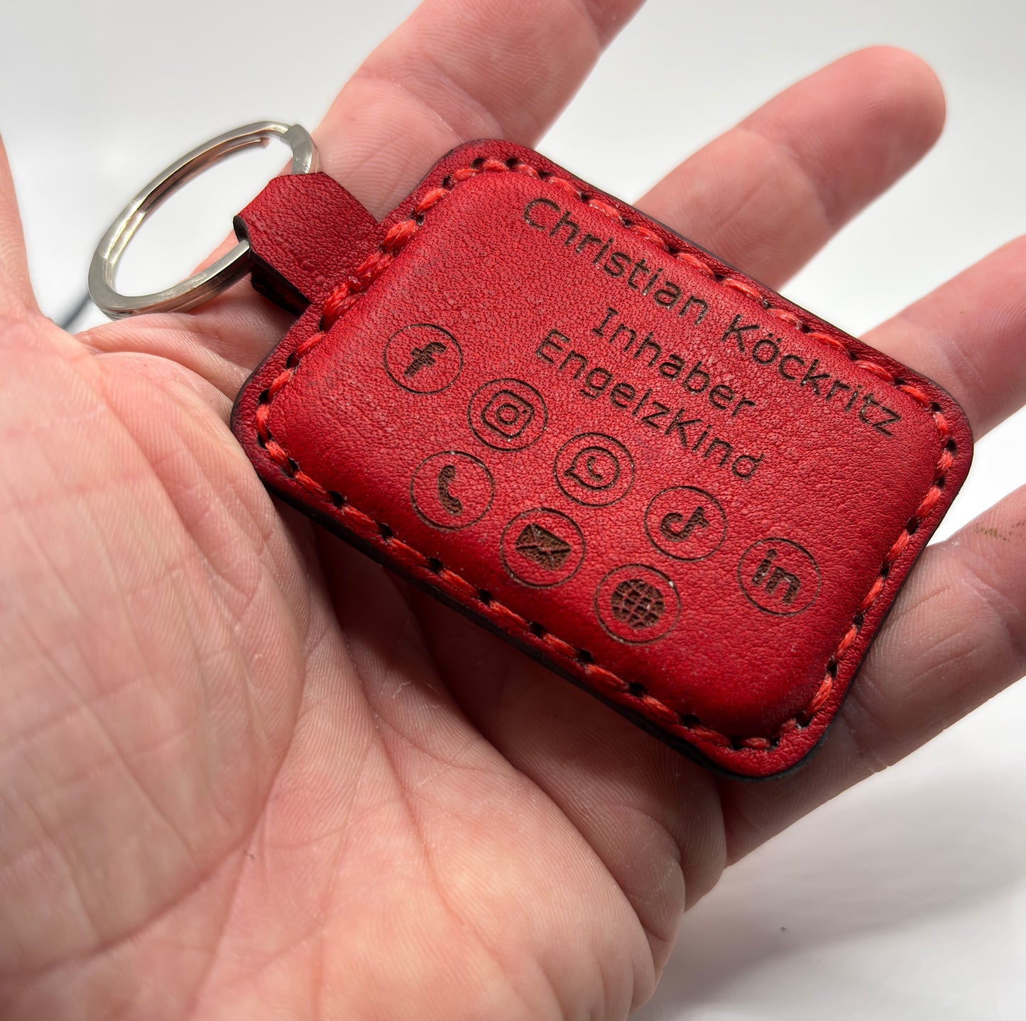 Digitale QR Code Visitenkarte + NFC-Schlüsselanhänger "Rechteck" rot